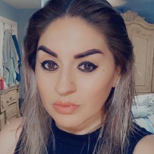 Meet your Posher, Adriana